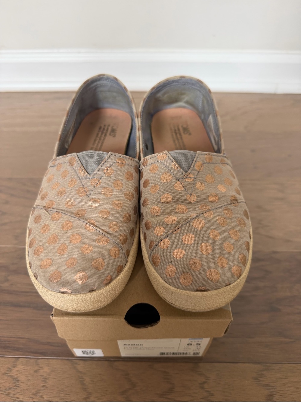 Toms Grey/Rose Polka Dot Slip-Ons